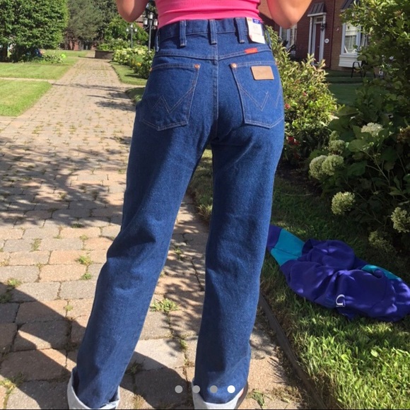 Y2K brand new hand-painted Wrangler Jeans - Picture 4 of 4